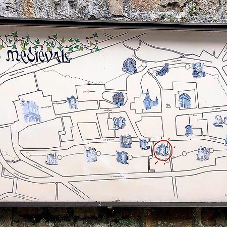 La Maison Sur Les Remparts Domfront (Orne) Exterior foto