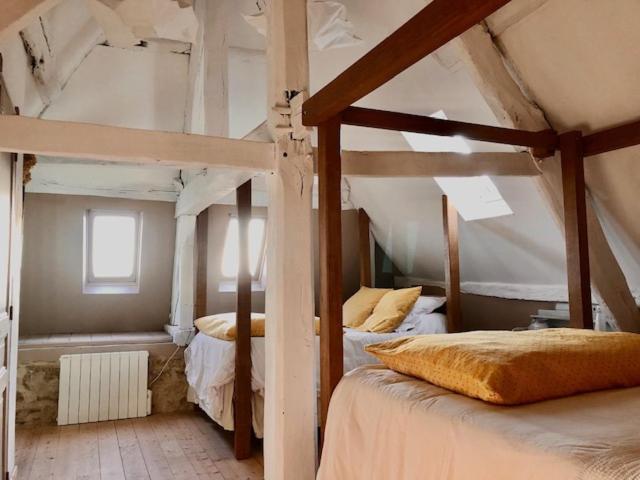 La Maison Sur Les Remparts Domfront (Orne) Exterior foto